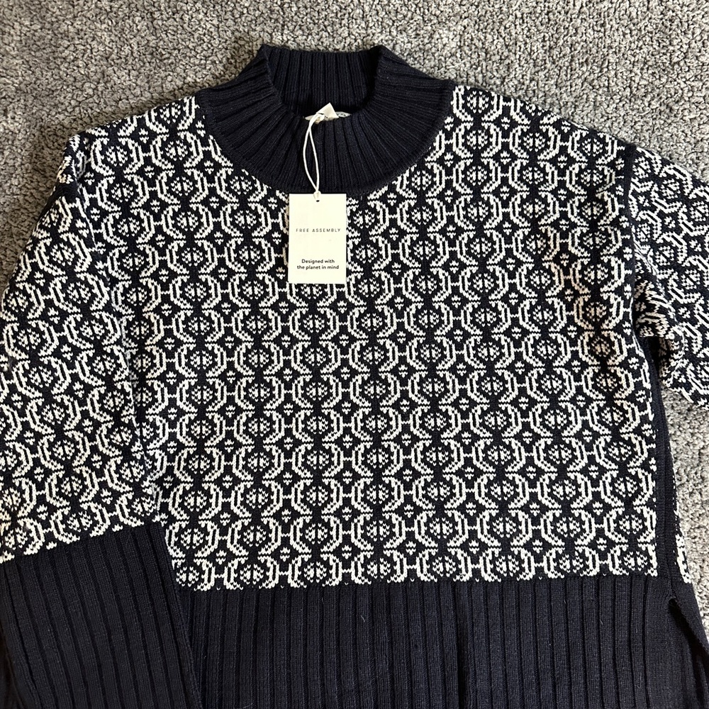 Free Assembly Fair Isle Sweater Size L NWT Cozy Knit